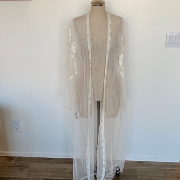 Jonquil Other - NWT Jonquil by Diane Samandi M/L Cassidy sheer open front topper robe